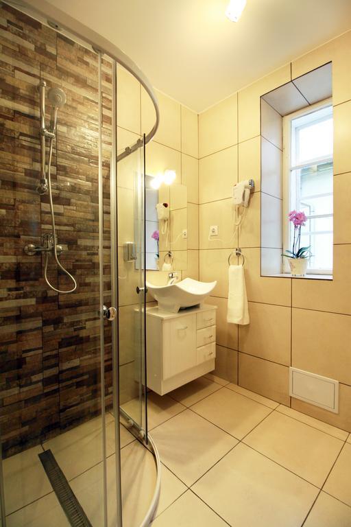 Arhivelor Studios Sibiu Oda fotoğraf